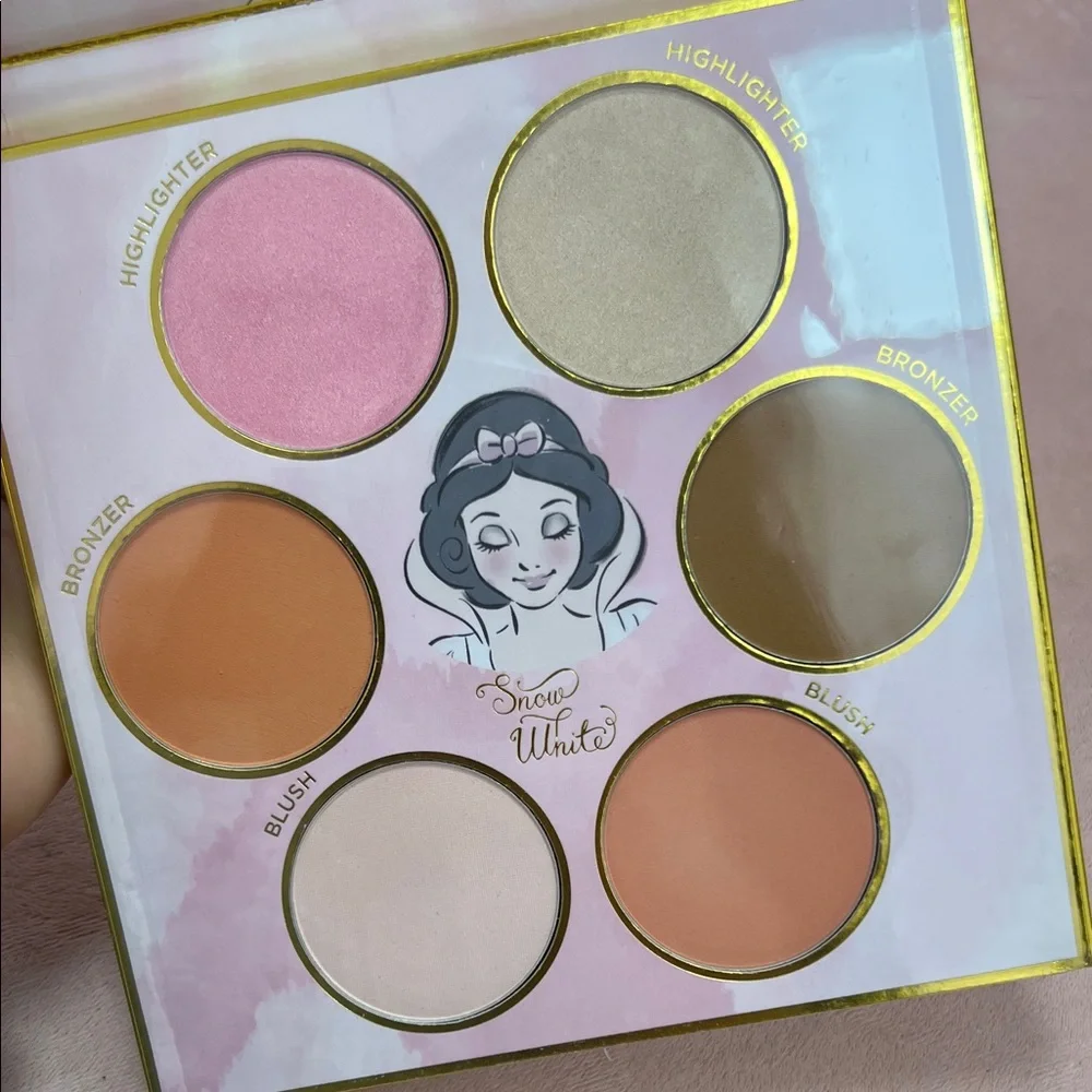 Snow White Makeup Palette